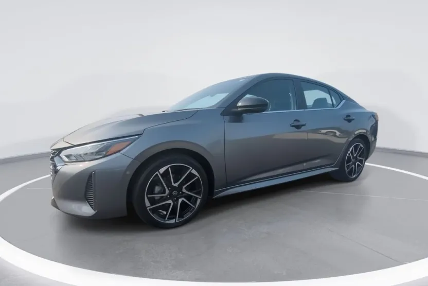 2024 Nissan Sentra SR photo 1