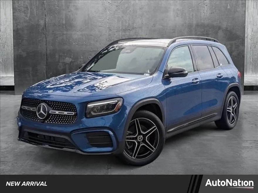 2025 Mercedes Benz GLB 250 photo 1