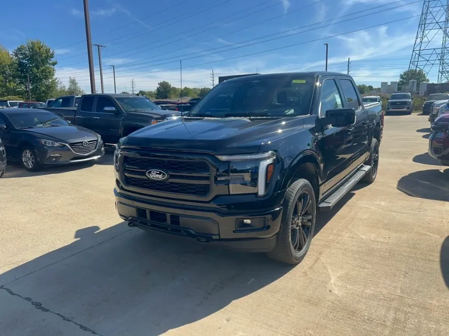 2025 Ford F-150 Lariat photo 1