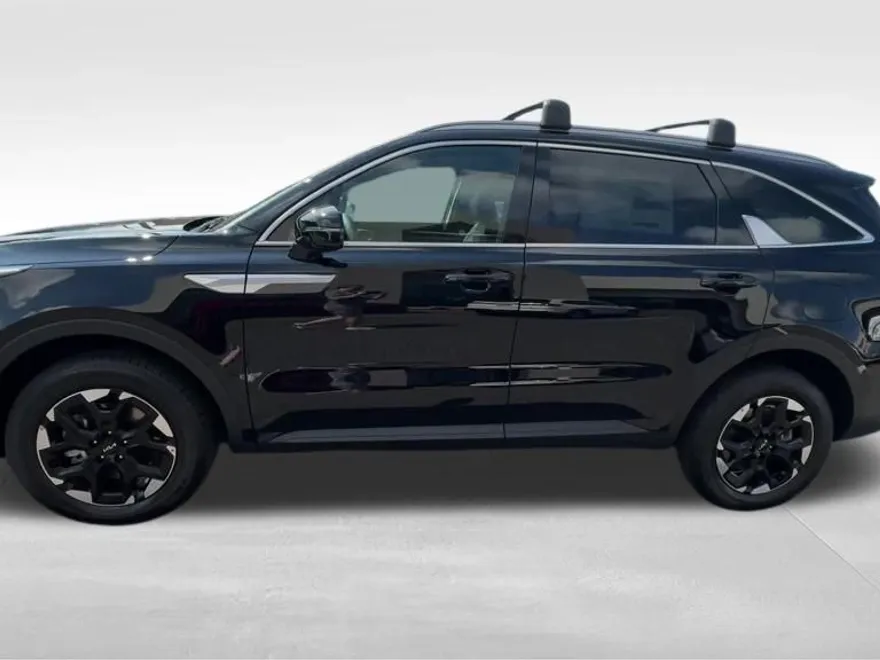 2025 Kia Sorento S photo 1