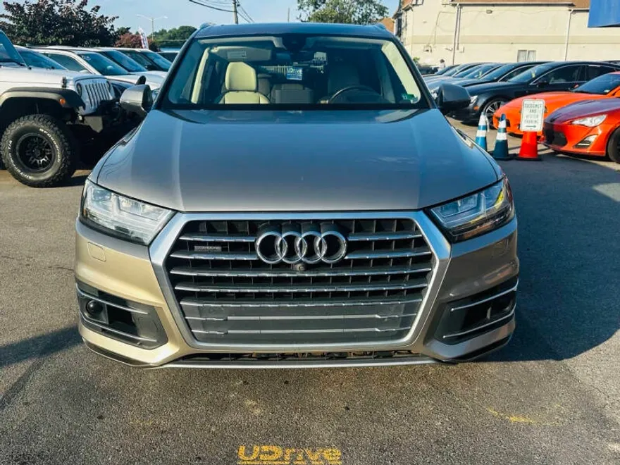 2017 Audi Q7 3.0T Prestige photo 1