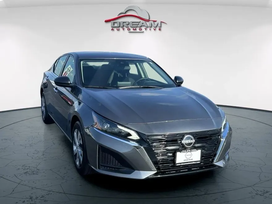 2025 Nissan Altima S photo 1