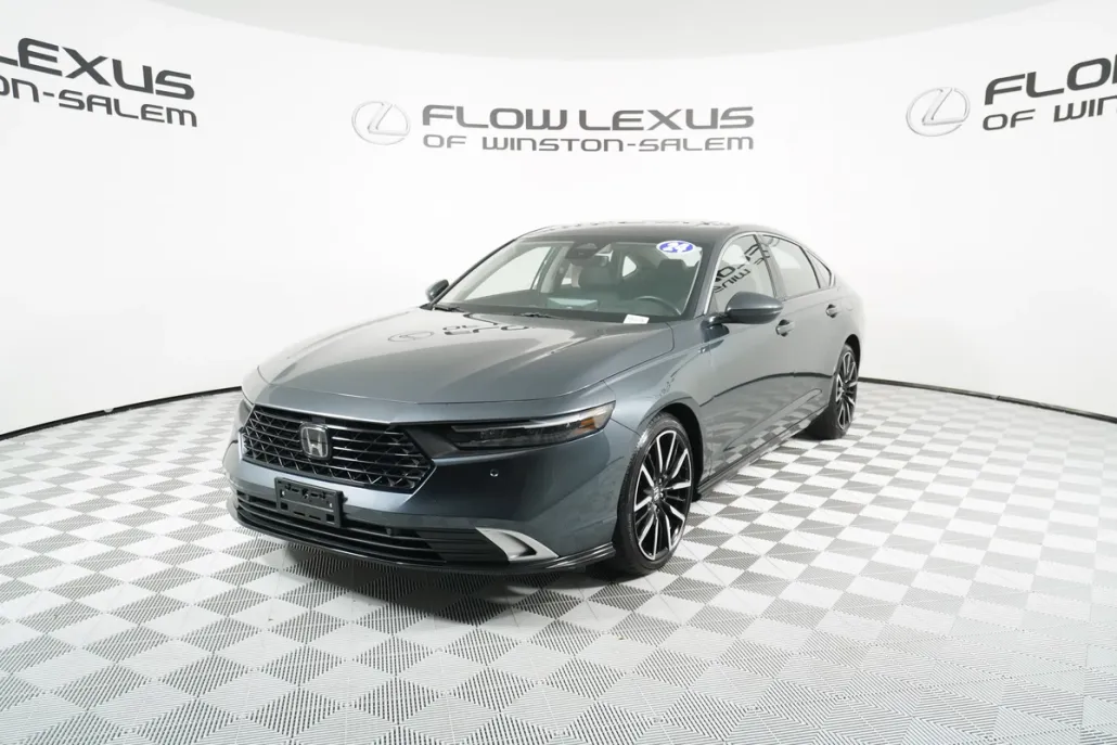 2024 Honda Accord Hybrid Touring photo 1