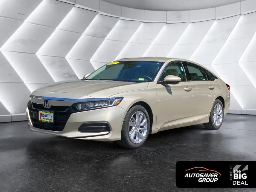 2018 Honda Accord LX 1.5T photo 1
