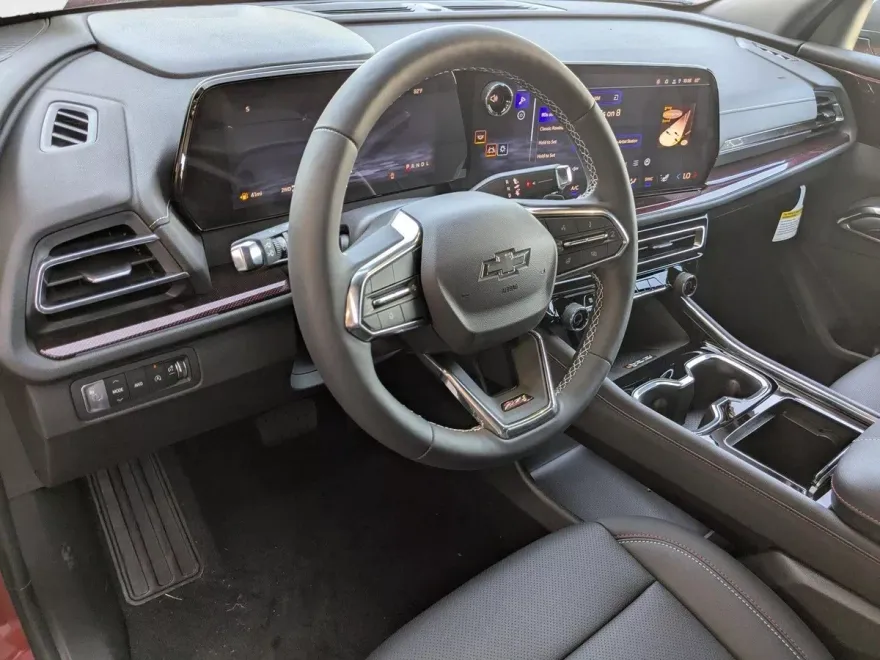 2026 Chevrolet Traverse Z71 photo 1