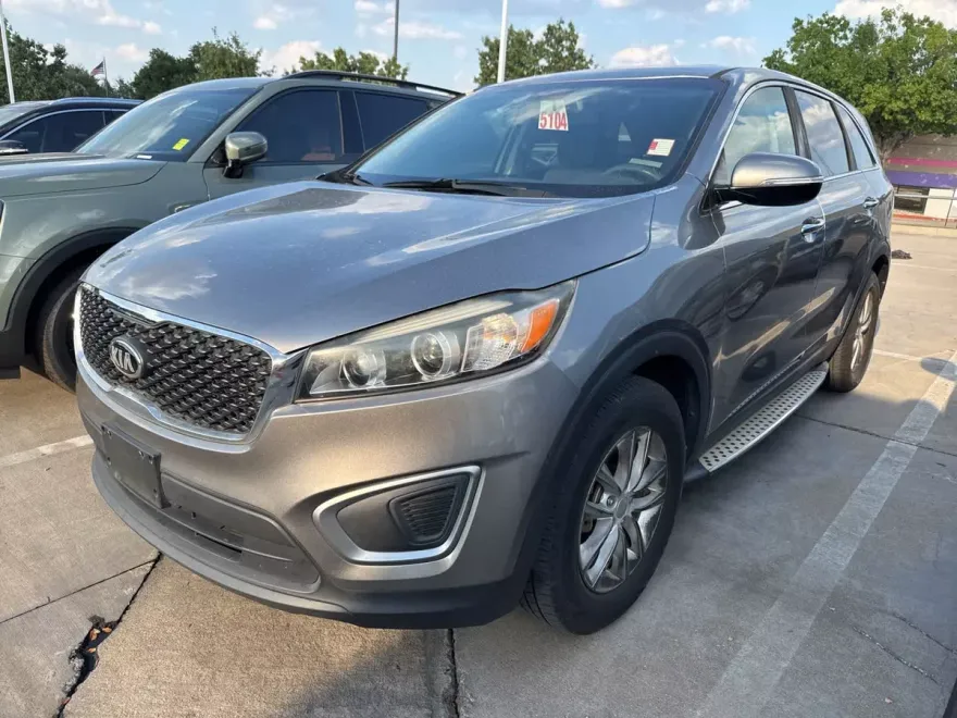 2016 Kia Sorento L photo 1