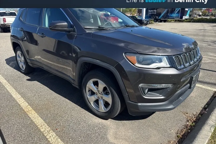 2019 Jeep Compass Latitude photo 1