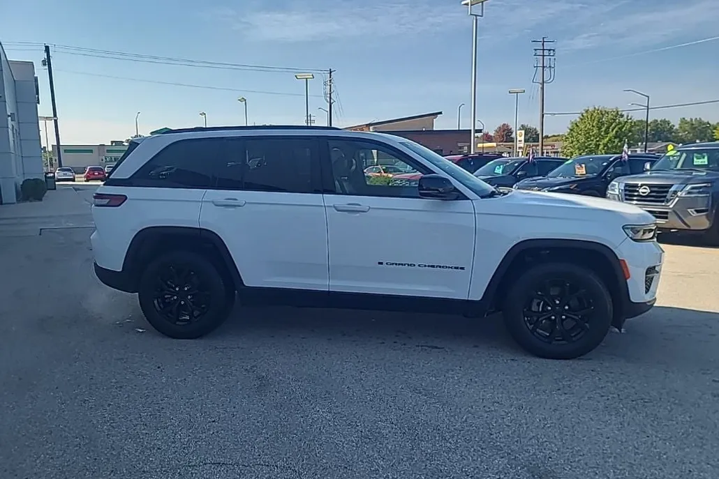 2024 Jeep Grand Cherokee Altitude X photo 1