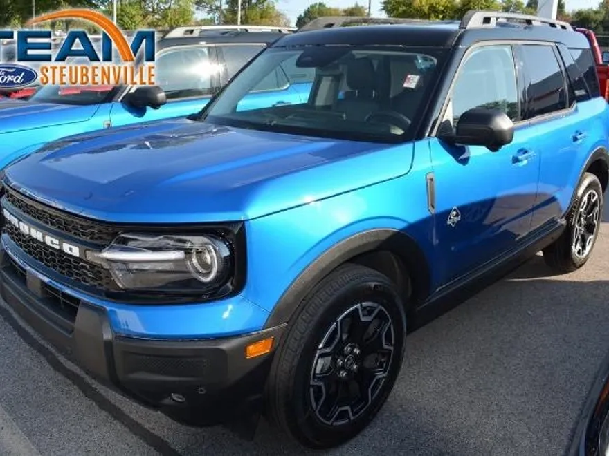 2025 Ford Bronco Sport Outer Banks photo 1