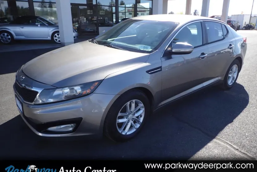 2013 Kia Optima LX photo 1