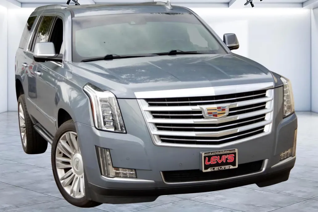 2016 Cadillac Escalade Platinum photo 1