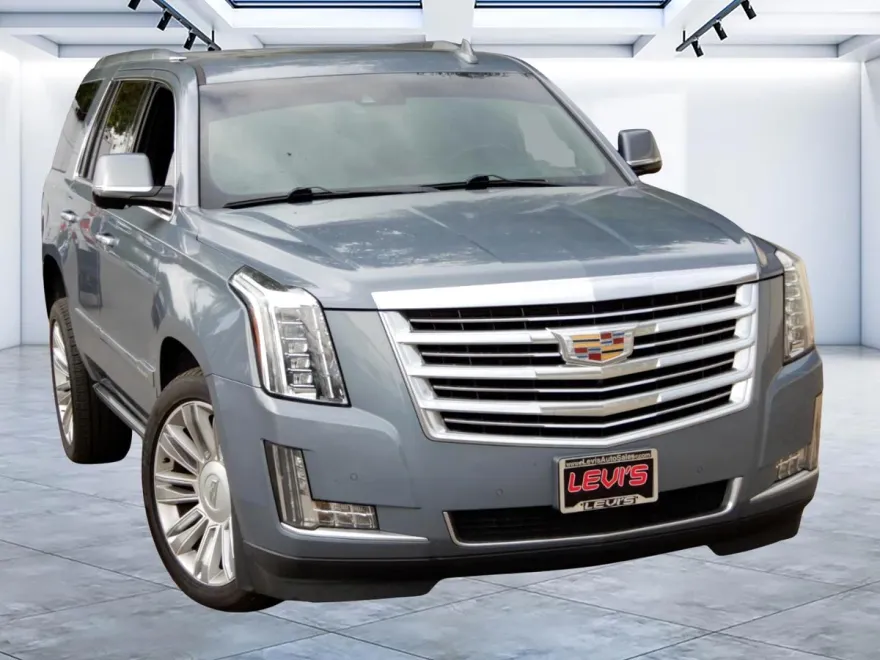 2016 Cadillac Escalade Platinum photo 1