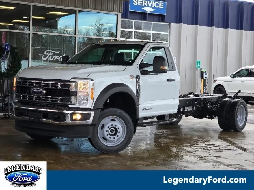2025 Ford F-550 XL photo 1