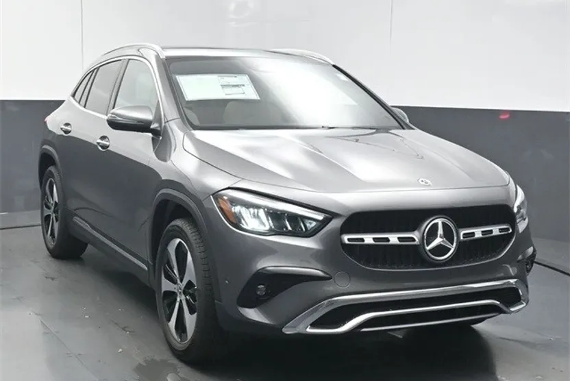 2026 Mercedes Benz GLA 250 photo 1