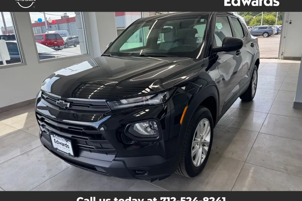 2023 Chevrolet Trailblazer LS photo 1