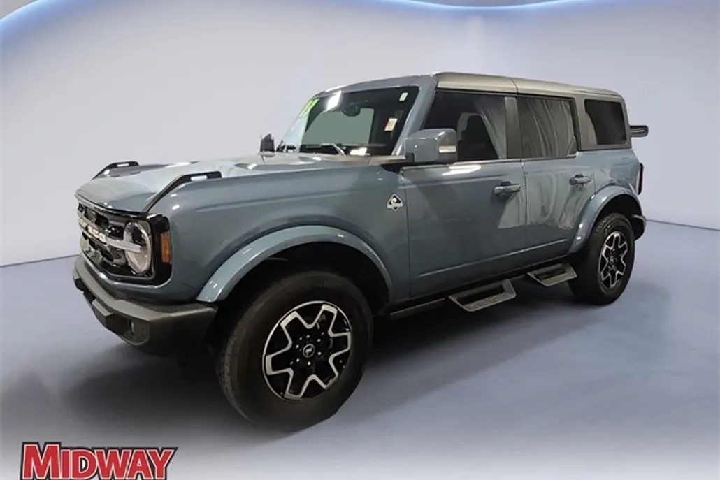 2023 Ford Bronco Outer Banks photo 1