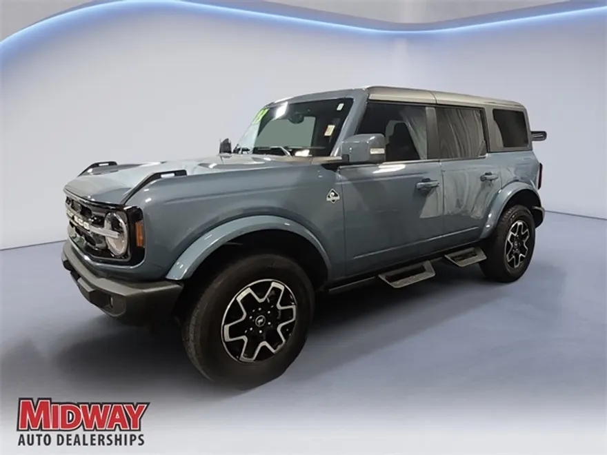 2023 Ford Bronco Outer Banks photo 1