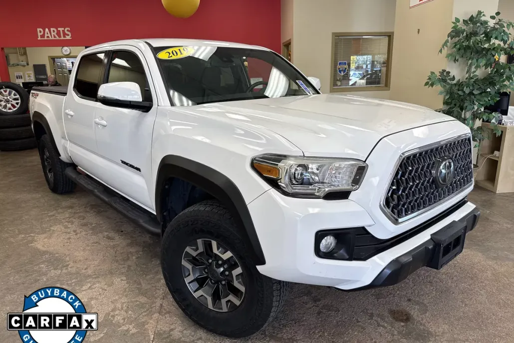 2019 Toyota Tacoma TRD V6 photo 1