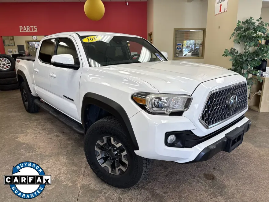 2019 Toyota Tacoma TRD V6 photo 1