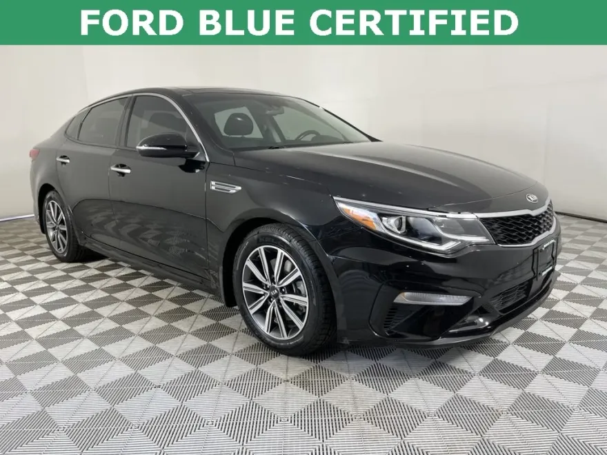 2019 Kia Optima EX photo 1