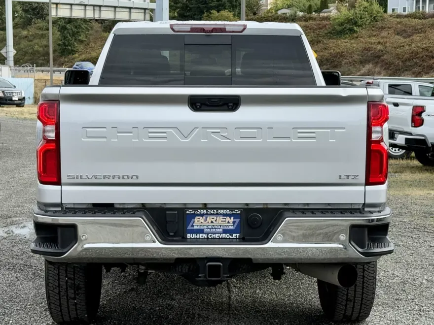 2023 Chevrolet Silverado 3500HD photo 1
