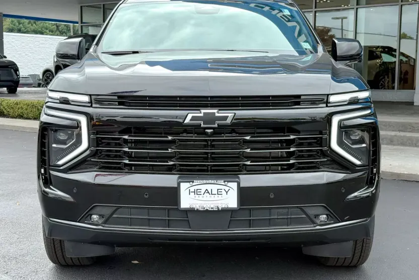 2025 Chevrolet Suburban RST photo 1