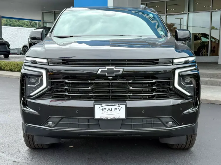 2025 Chevrolet Suburban RST photo 1