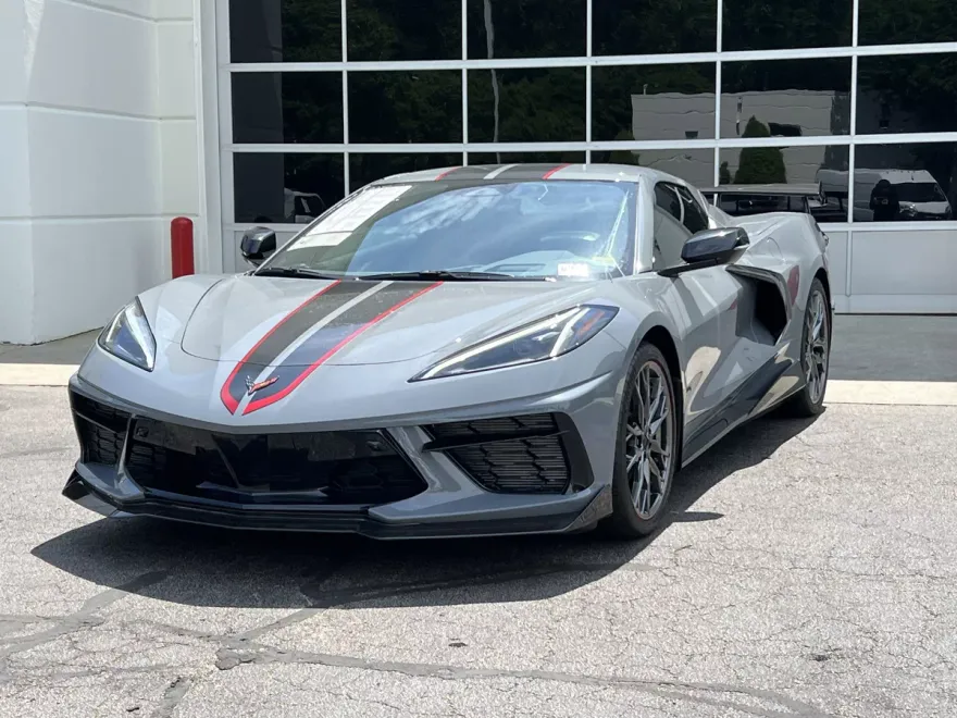 2025 Chevrolet Corvette Stingray 2LT photo 1