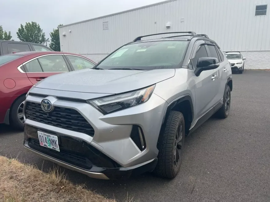 2022 Toyota RAV4 Hybrid XSE photo 1