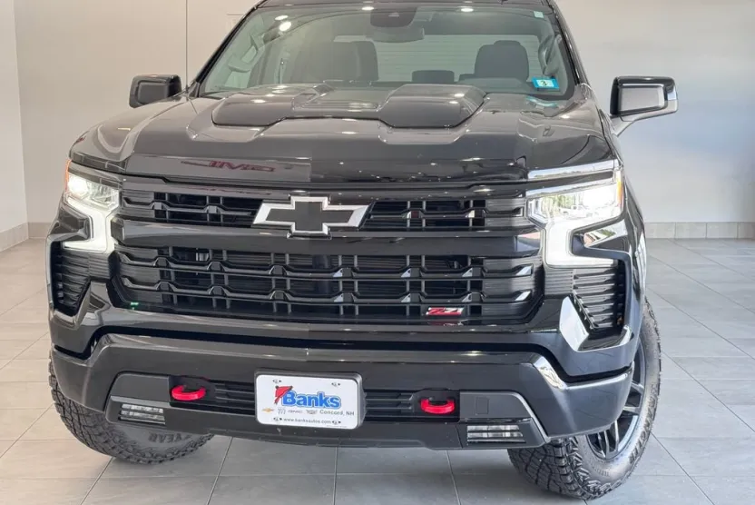 2024 Chevrolet Silverado 1500 LT Trail Boss photo 1