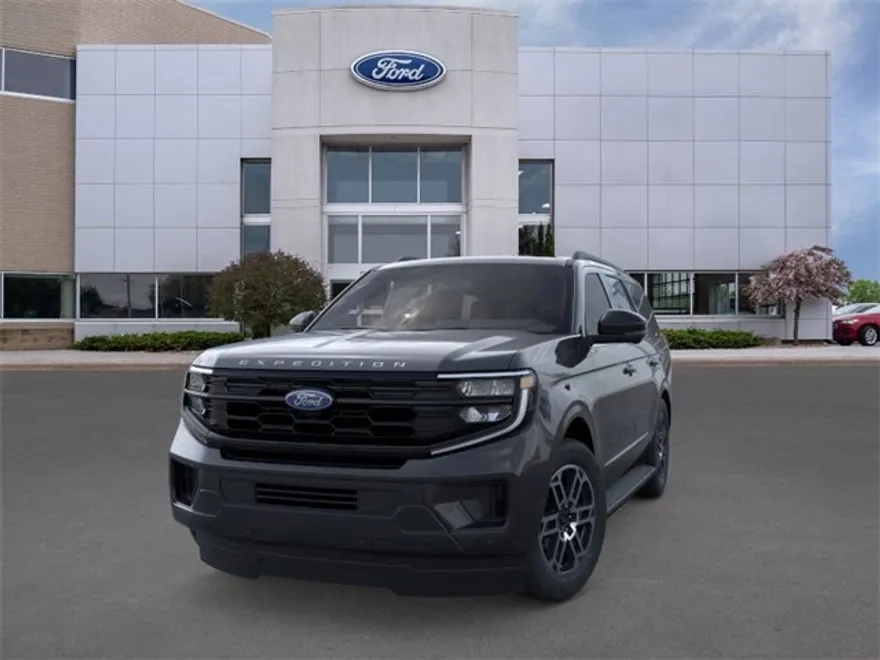 2025 Ford Expedition photo 1