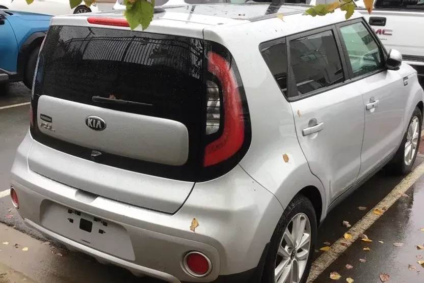 2017 Kia Soul Plus photo 1