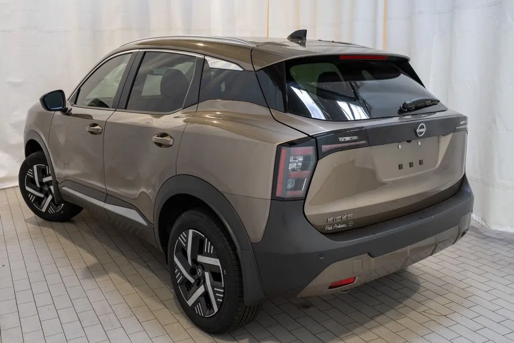 2026 Nissan Kicks SV photo 1
