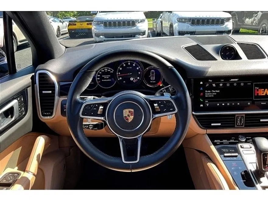 2023 Porsche Cayenne Platinum Edition photo 35