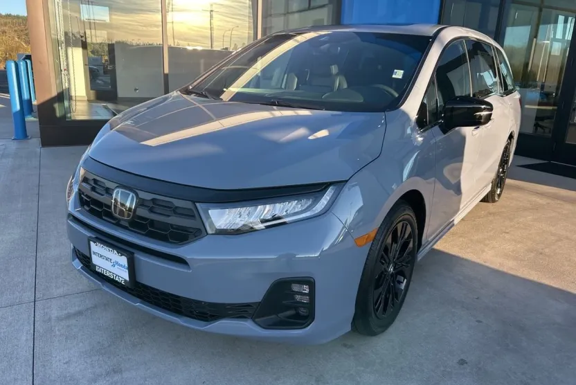 2026 Honda Odyssey photo 1