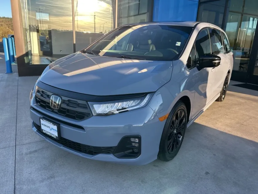 2026 Honda Odyssey photo 1