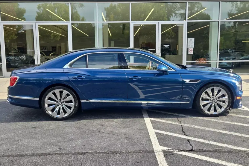 2022 Bentley Flying Spur W12 photo 1