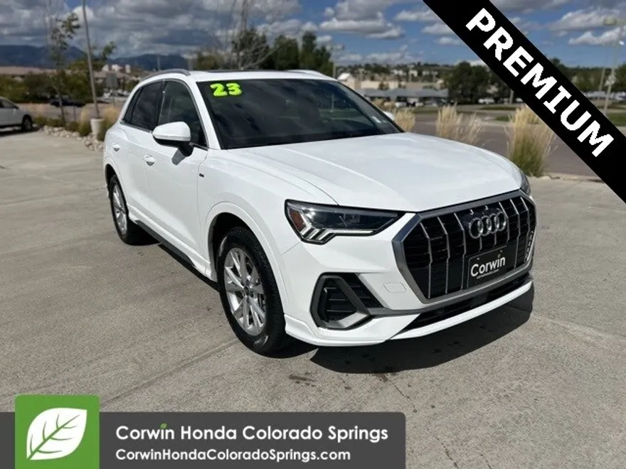 2023 Audi Q3 S line Premium photo 1