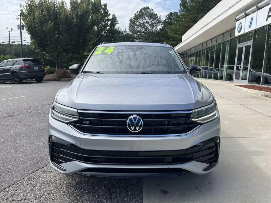 2024 Volkswagen Tiguan SE R-Line Black photo 1