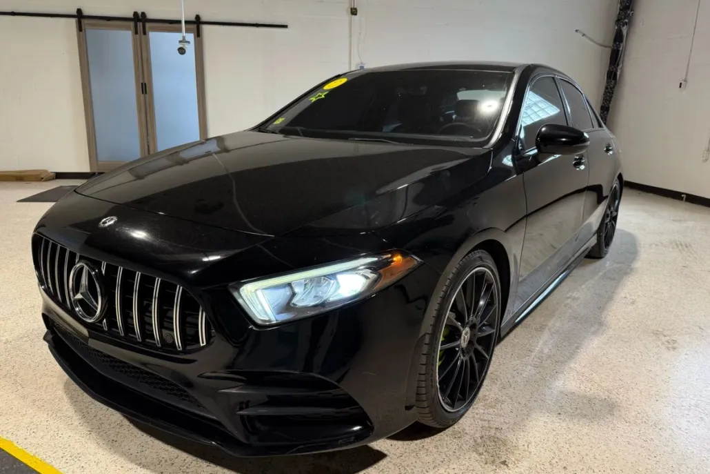2019 Mercedes Benz A 220 photo 1