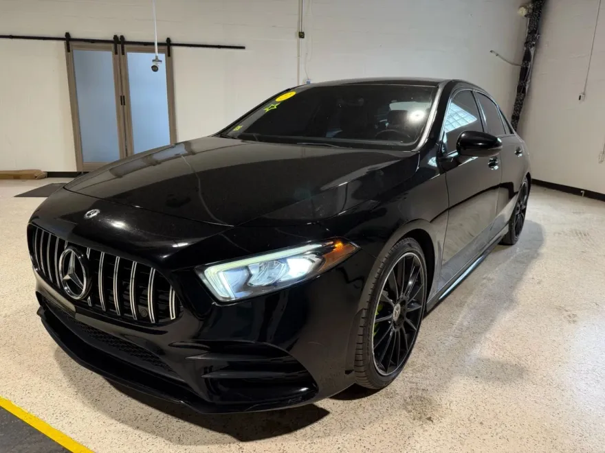 2019 Mercedes Benz A 220 photo 1