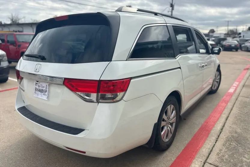 2016 Honda Odyssey EX-L photo 1
