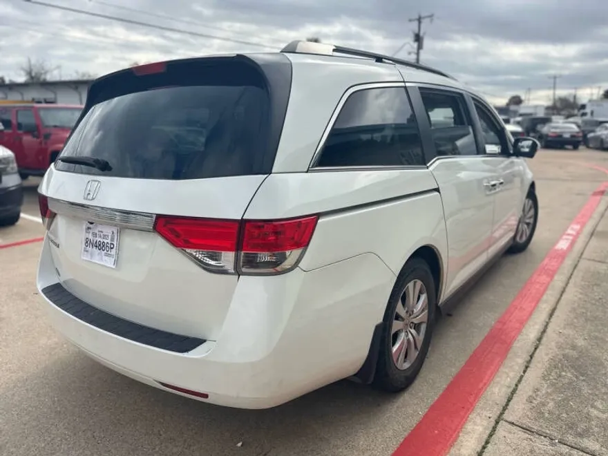 2016 Honda Odyssey EX-L photo 1