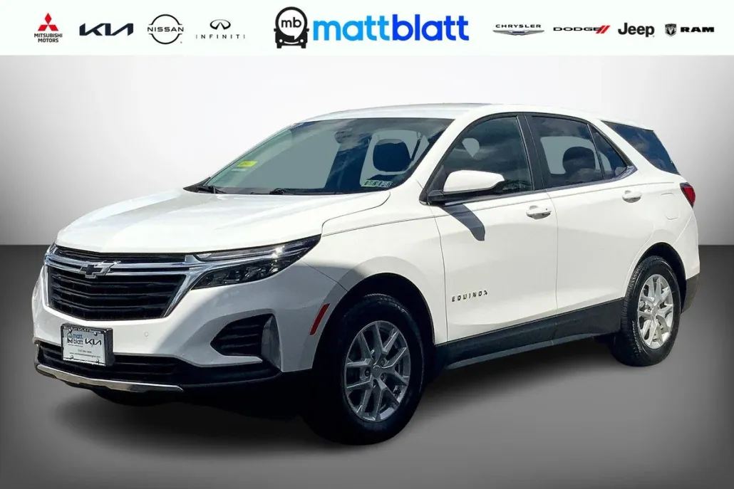 2022 Chevrolet Equinox LT photo 1