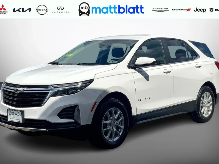 2022 Chevrolet Equinox LT photo 1