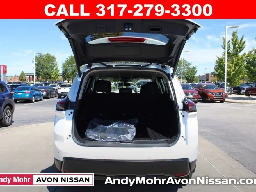 2026 Nissan Rogue SV photo 1