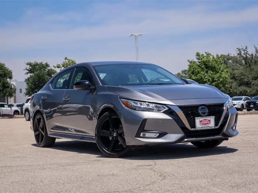 2023 Nissan Sentra SR photo 1