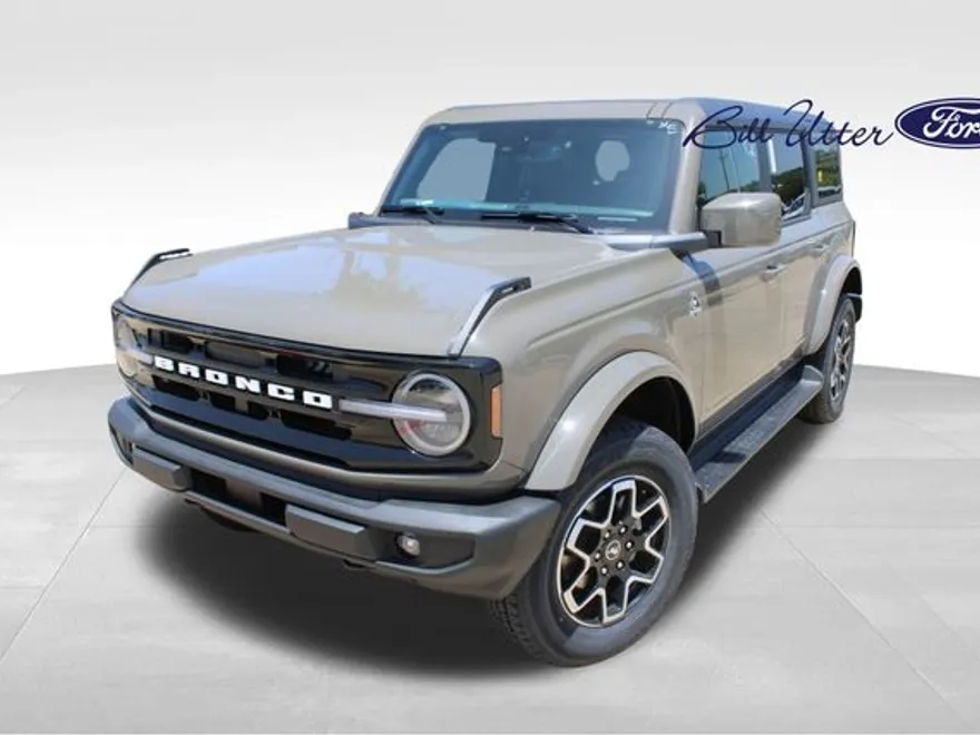 2025 Ford Bronco Outer Banks photo 1