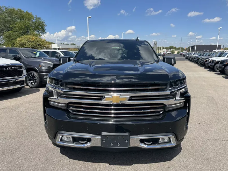 2022 Chevrolet Silverado 1500 High Country photo 1