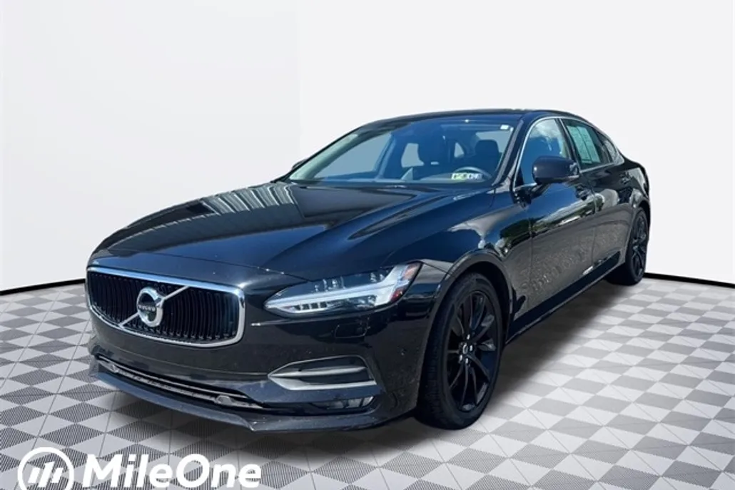 2018 Volvo S90 T6 Momentum photo 1